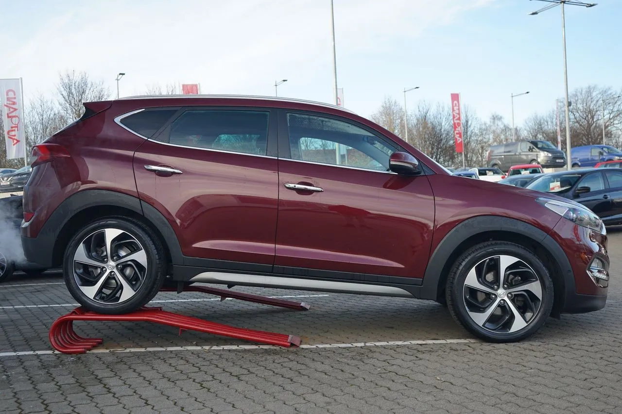 Hyundai Tucson 1.6 Premium 4WD Aut....  Image 3